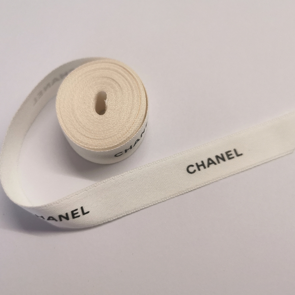 NEW Authentic Chanel Classic White Ribbon appr. 2.7 Yards/ 2.5 Meters/98 Inches - Picture 5 of 5
